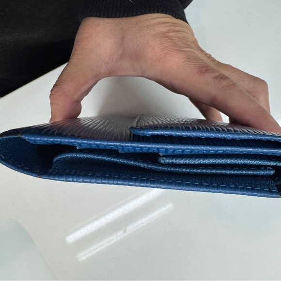 Louis Vuitton Epi Leather Blue Long Wallet - Preloved in Excellent Condition - Picture 5 of 15